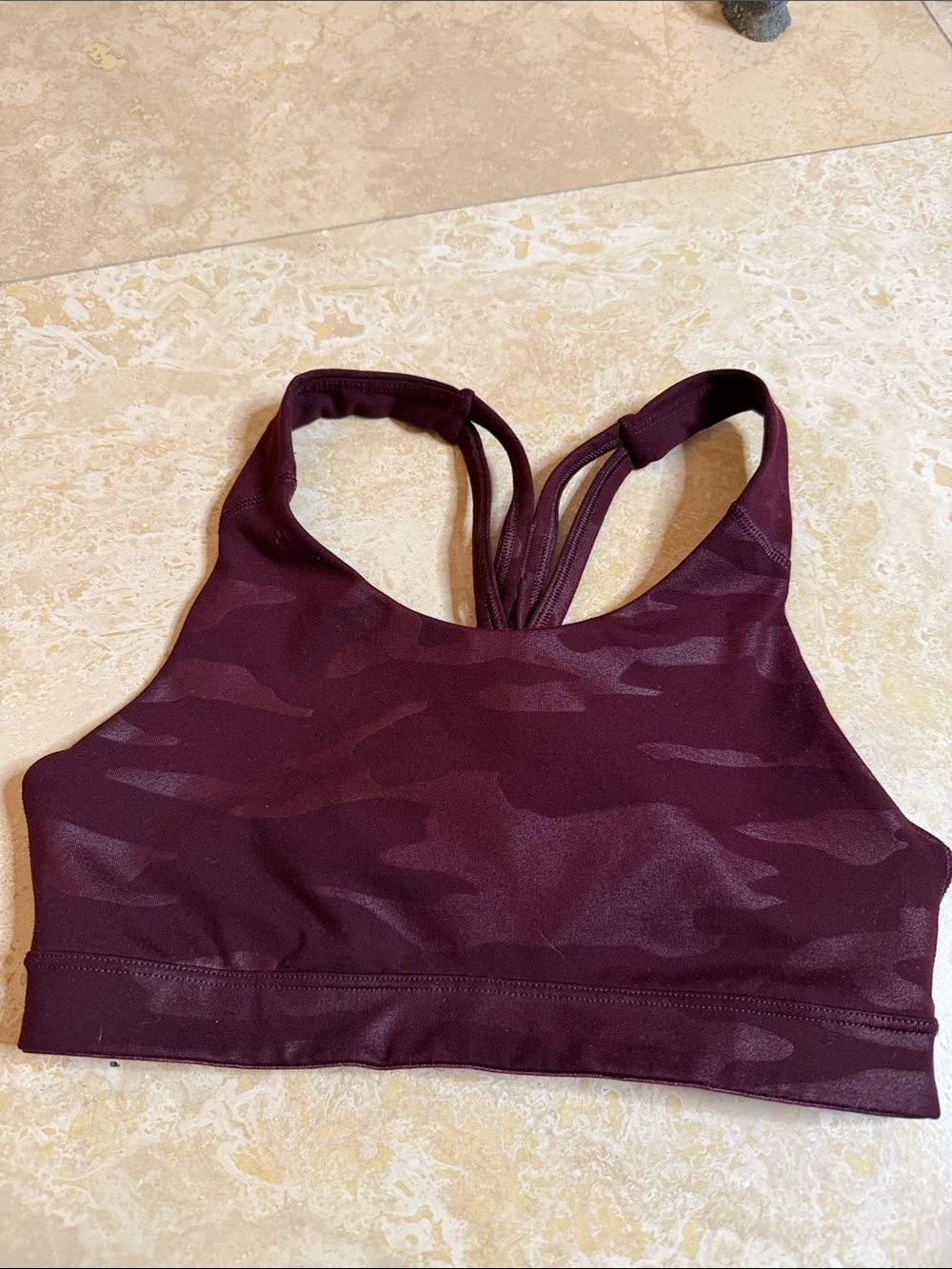 Old Navy Women's Strappy Sports Bra - Burgundy Camo